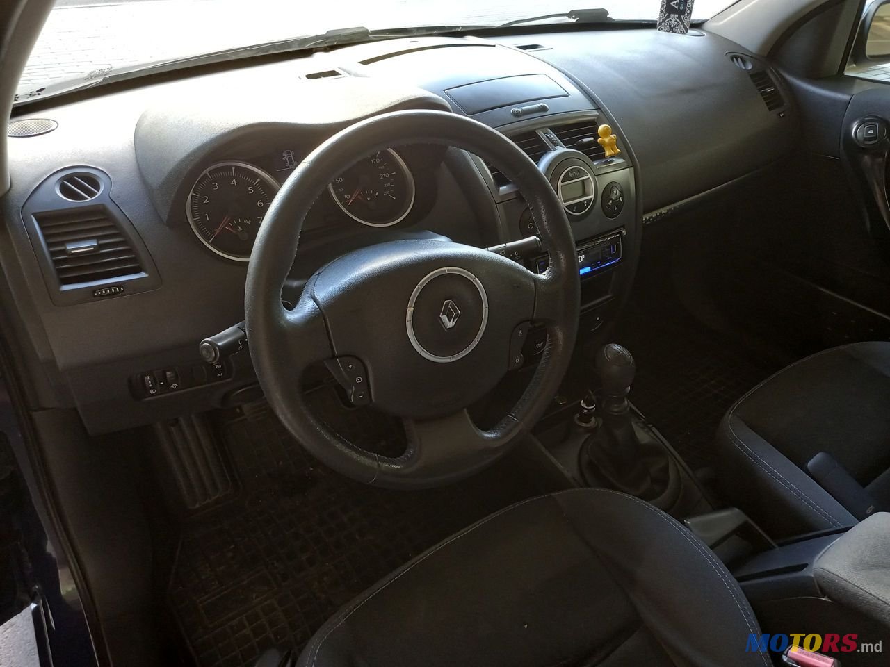 2008' Renault Megane photo #5