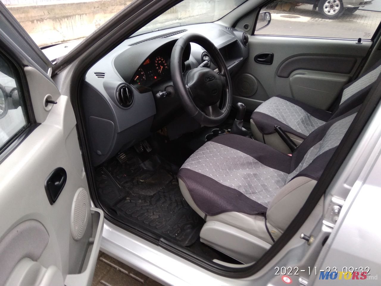 2008' Dacia Logan photo #5