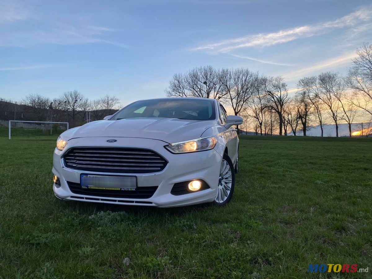 2013' Ford Fusion photo #2