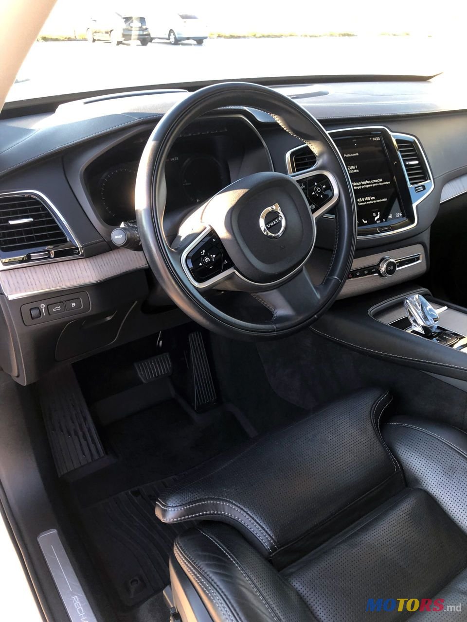 2020' Volvo XC90 photo #6