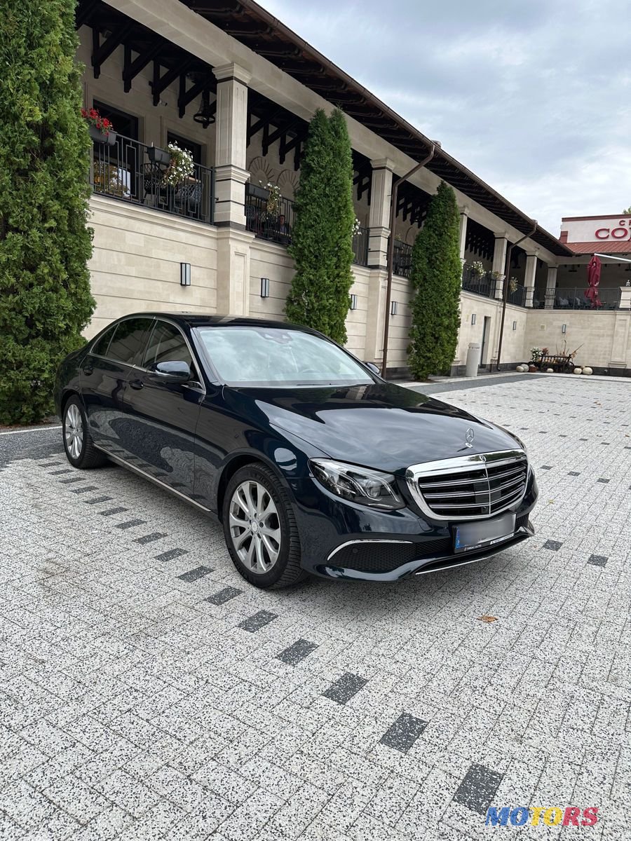 2017' Mercedes-Benz E-Class photo #5