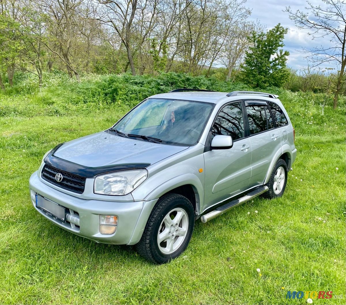 2002' Toyota RAV4 photo #1