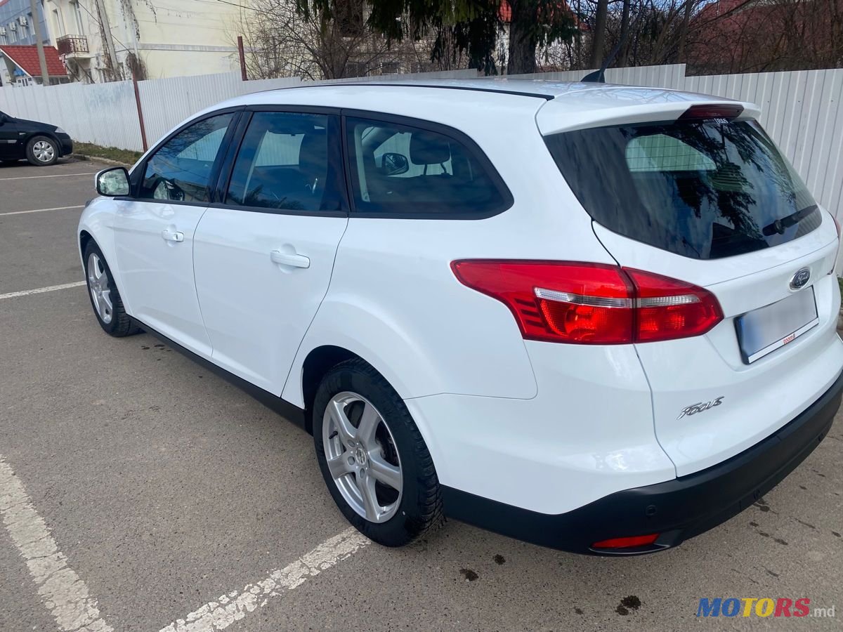 2015' Ford Focus photo #2