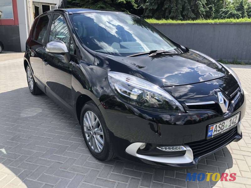 2013' Renault Scenic photo #2