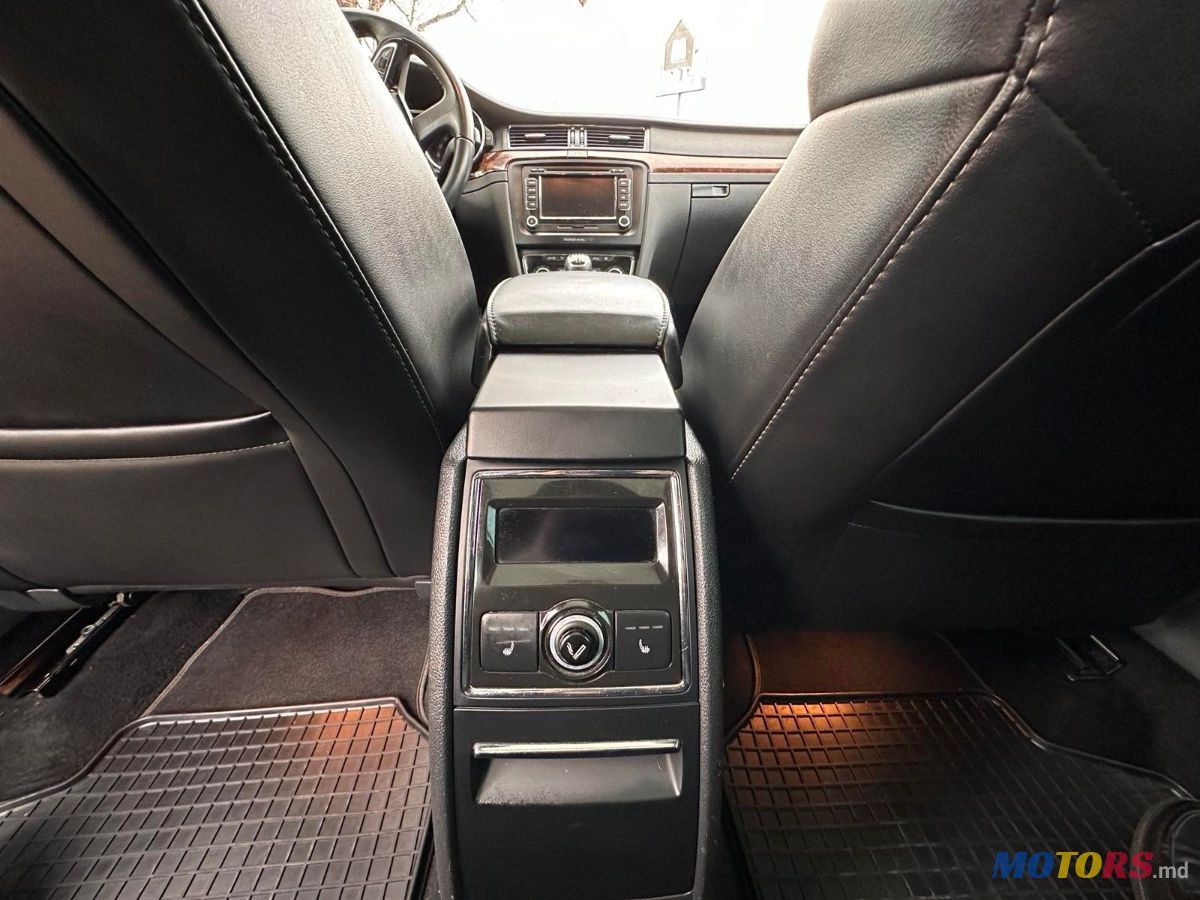 2015' Skoda Superb photo #2