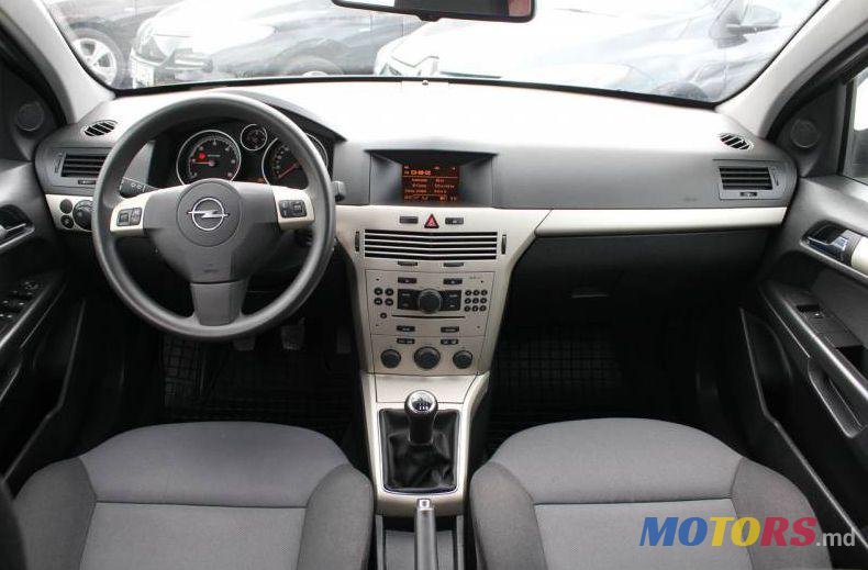 2009' Opel Astra photo #1