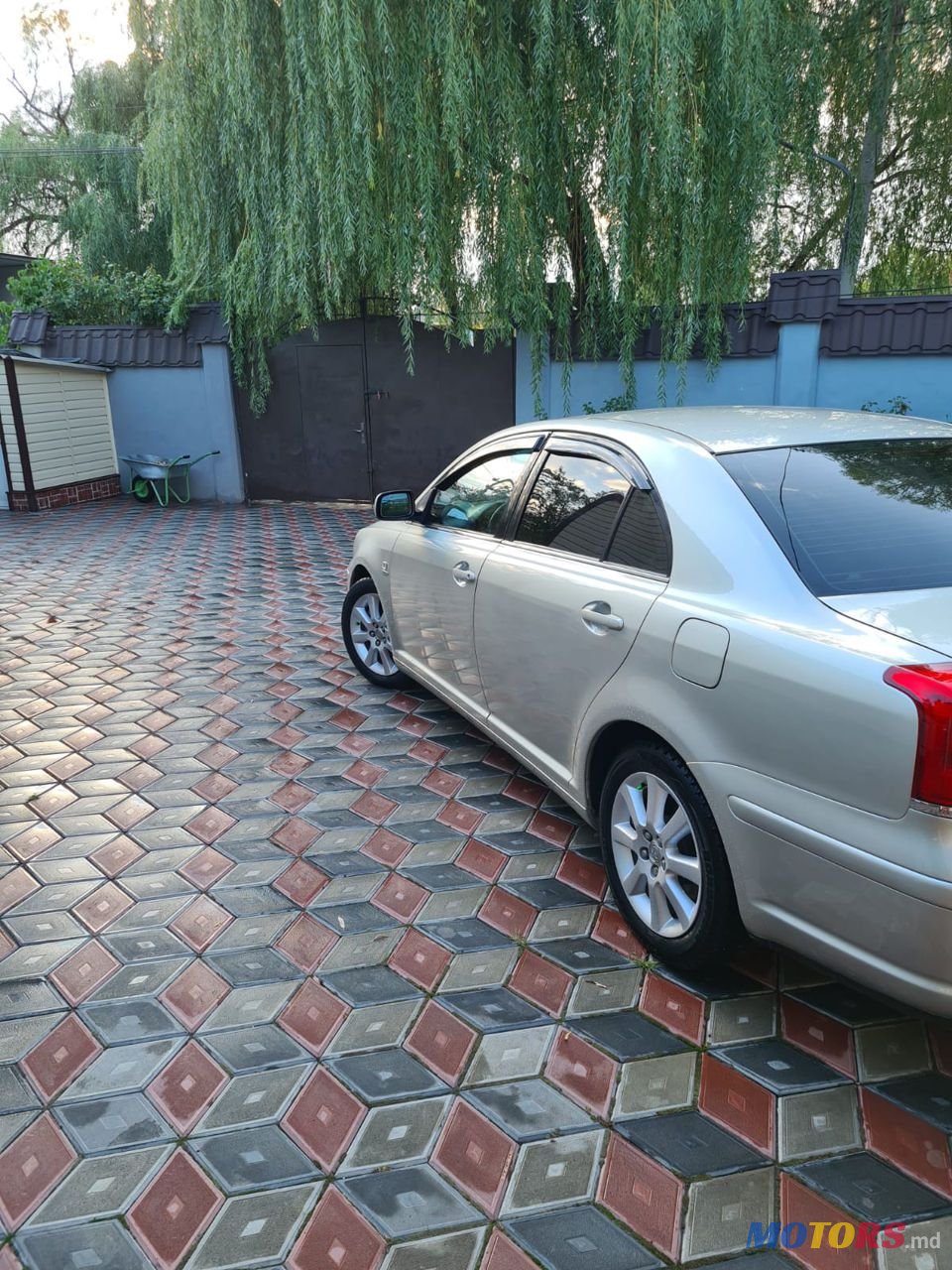 2005' Toyota Avensis photo #6