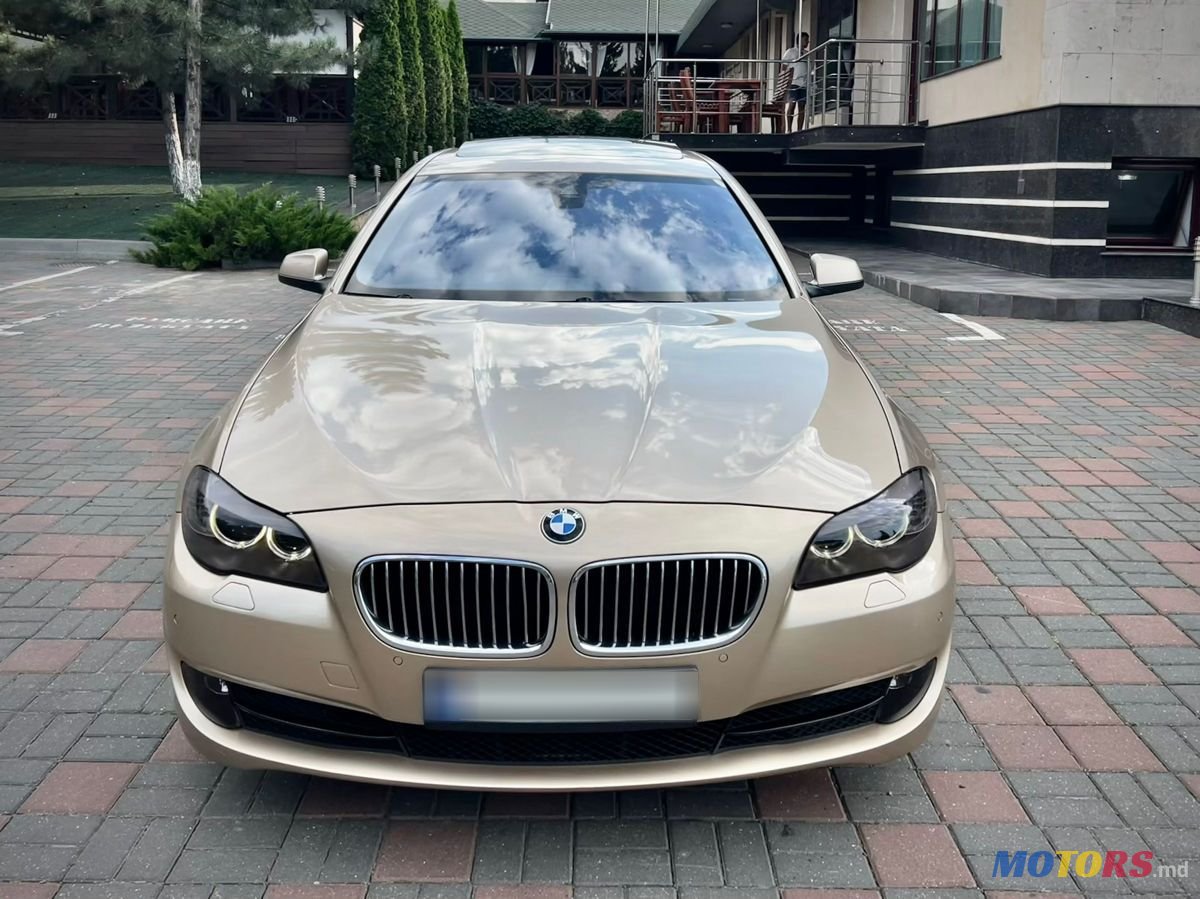 2013' BMW 5 Series photo #2