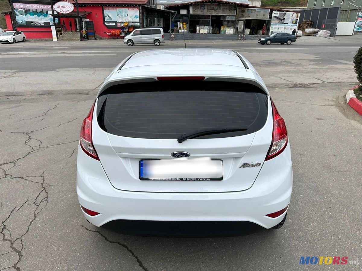 2015' Ford Fiesta photo #5