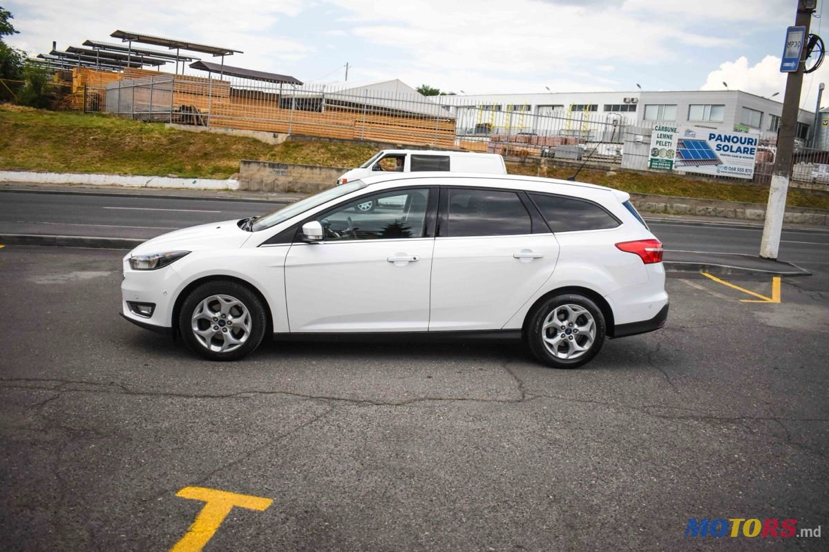 2015' Ford Focus photo #5