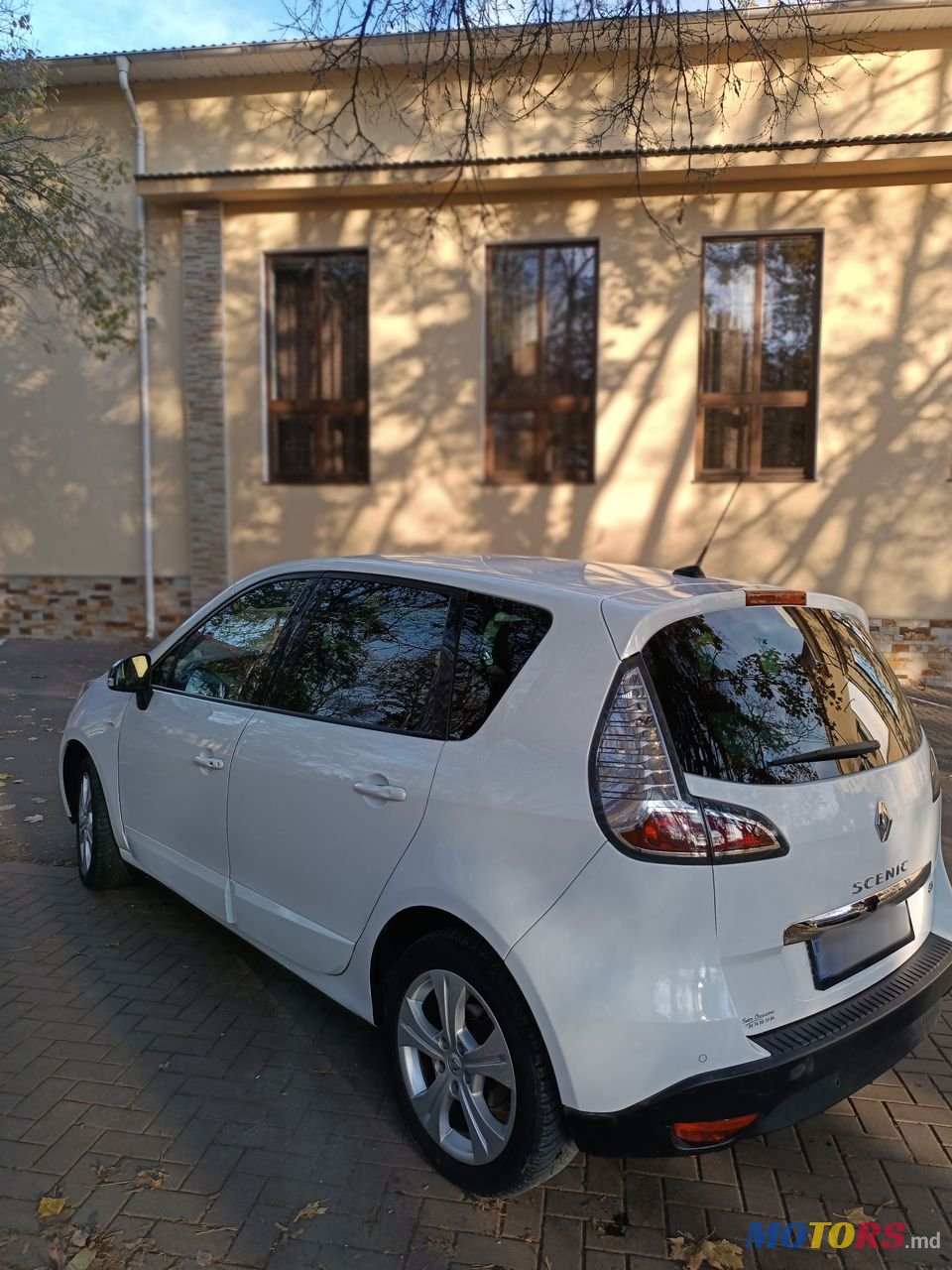 2012' Renault Scenic photo #4