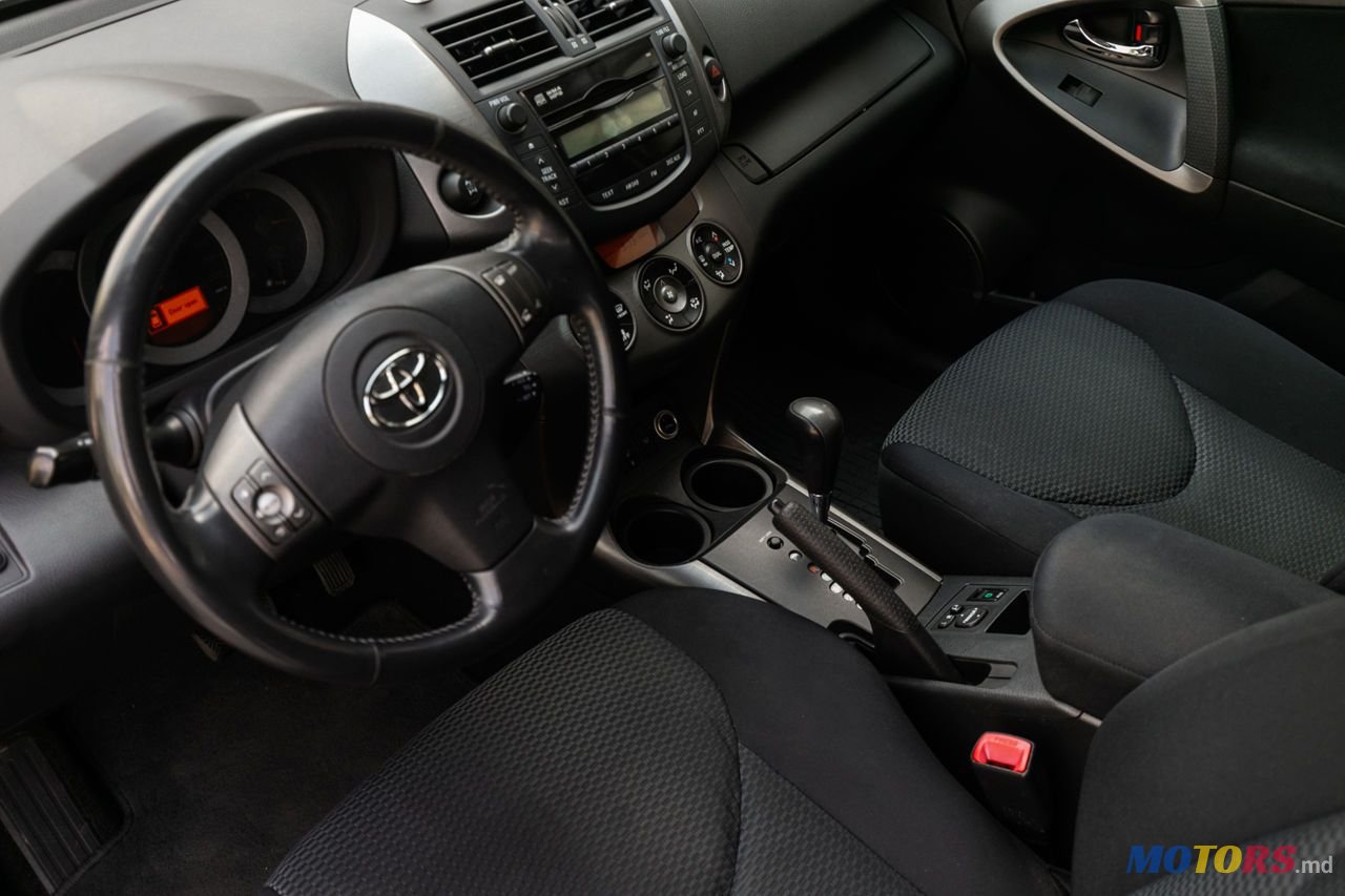 2009' Toyota RAV4 photo #4