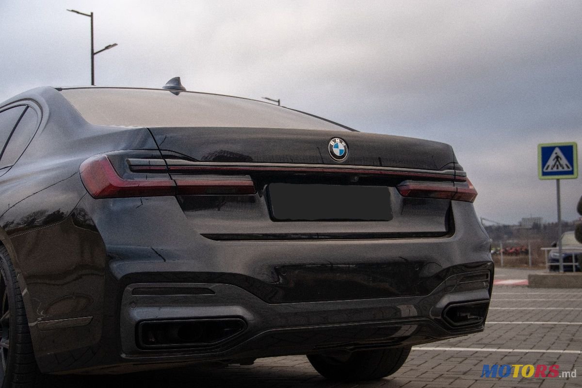 2021' BMW 7 Series photo #4