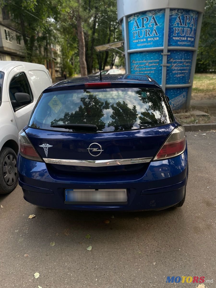 2008' Opel Astra photo #4