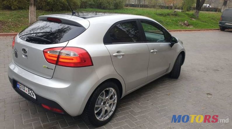 2011' Kia Rio photo #1