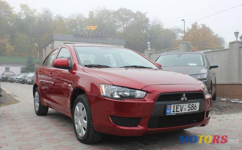 2010' Mitsubishi Lancer photo #2