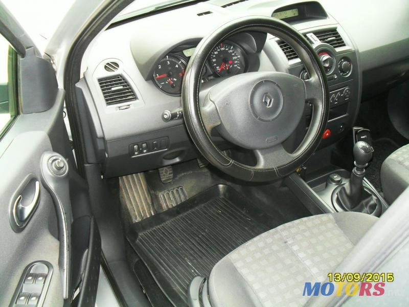 2008' Renault Megane photo #1