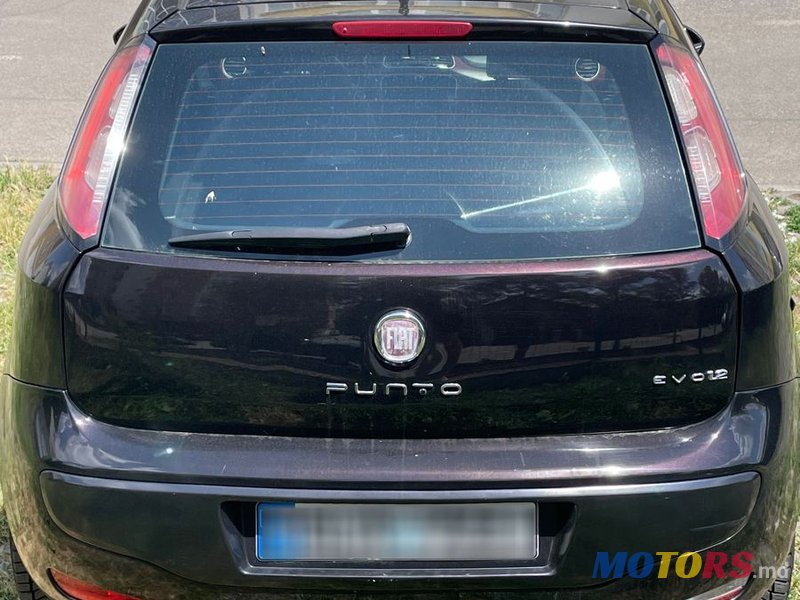 2012' Fiat Punto photo #6