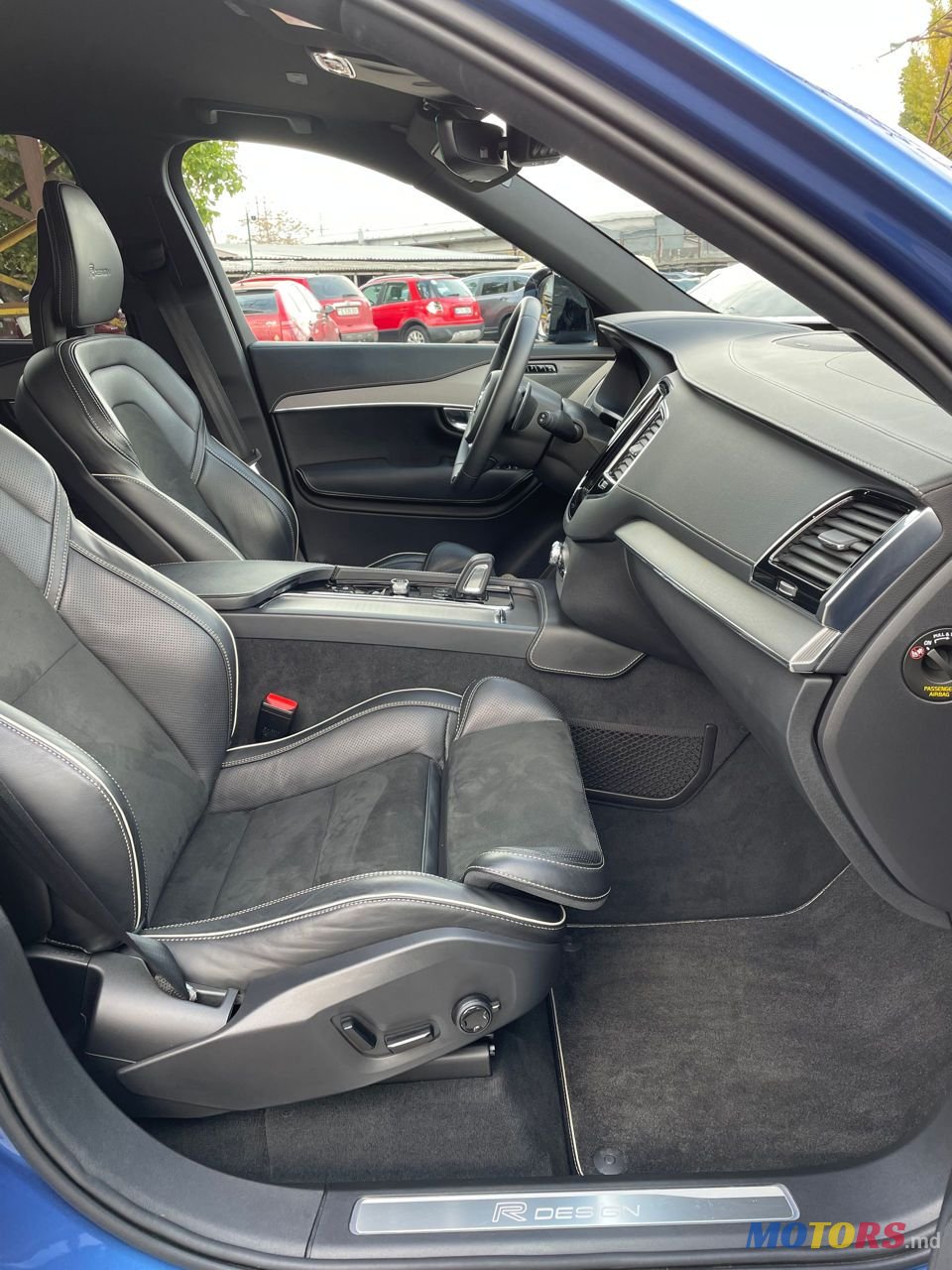 2020' Volvo XC90 photo #6