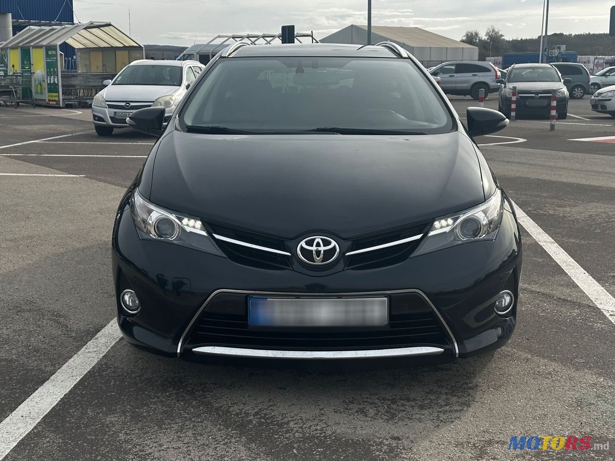 2014' Toyota Auris photo #1
