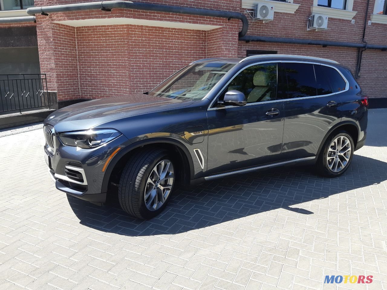 2022' BMW X5 photo #3