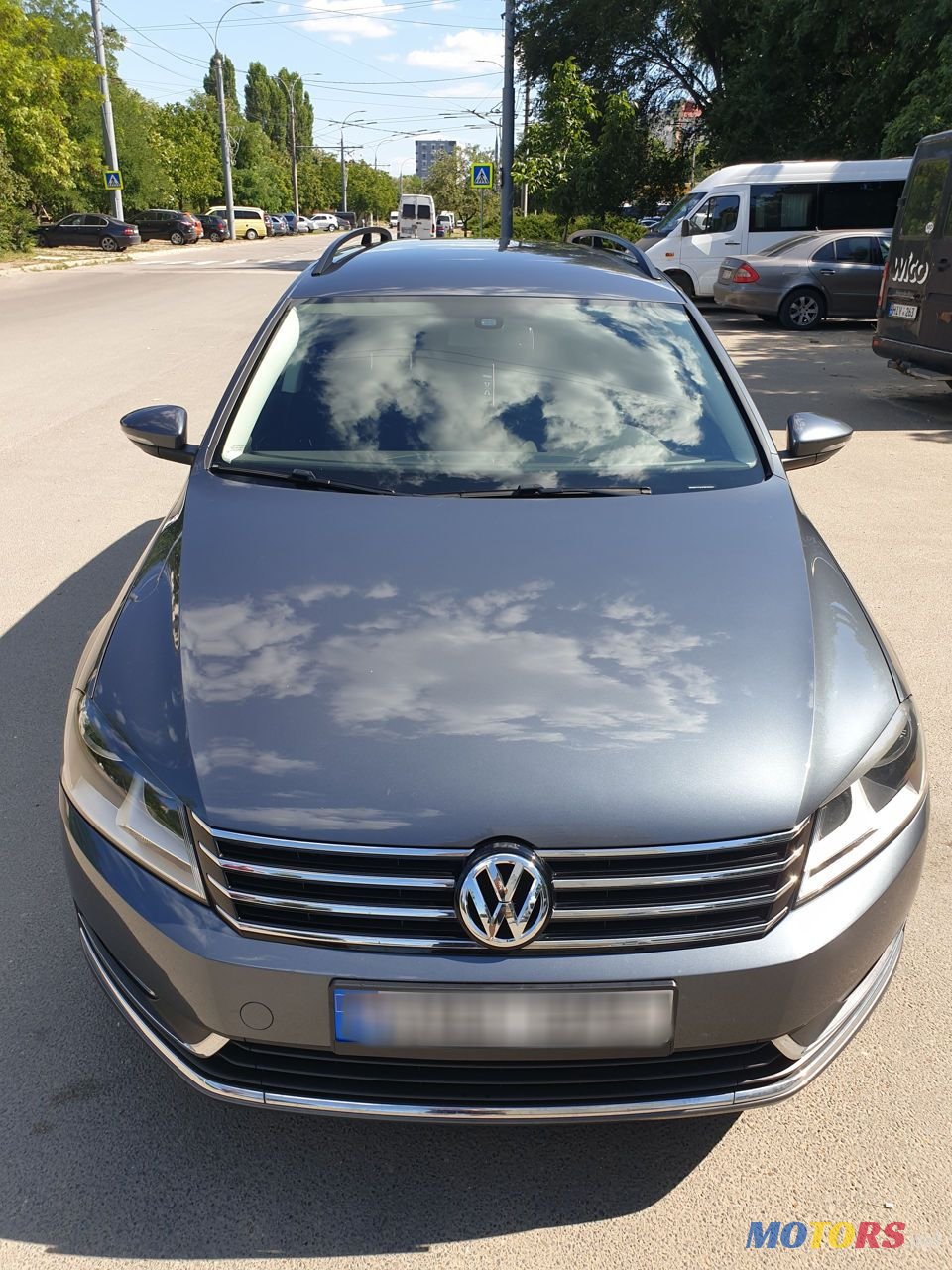 2013' Volkswagen Passat photo #1