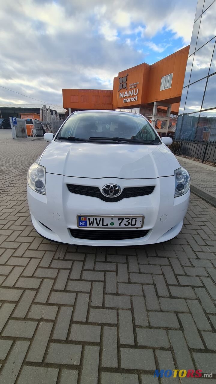 2008' Toyota Auris photo #1