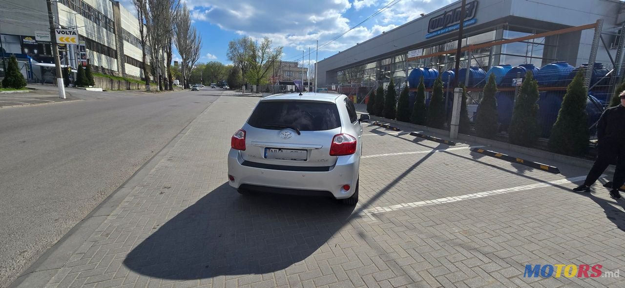 2010' Toyota Auris photo #6
