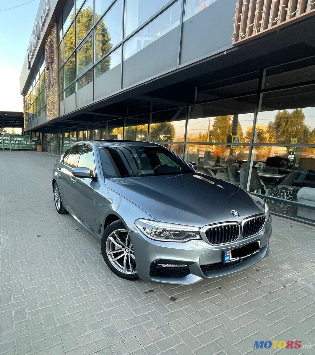 2017' BMW 5 Series photo #3