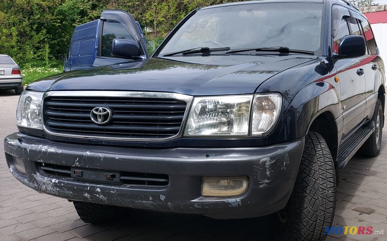 1999' Toyota Land Cruiser photo #2