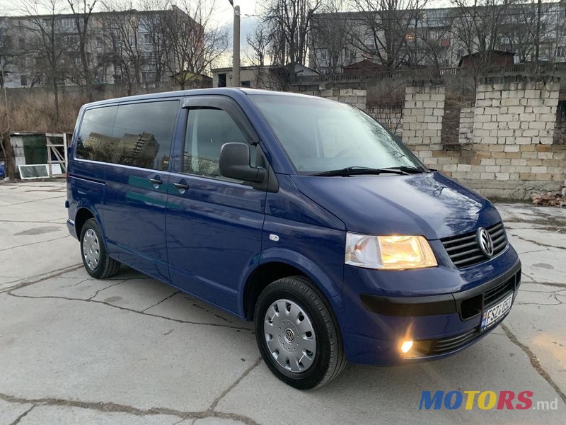 2008' Volkswagen Transporter photo #1