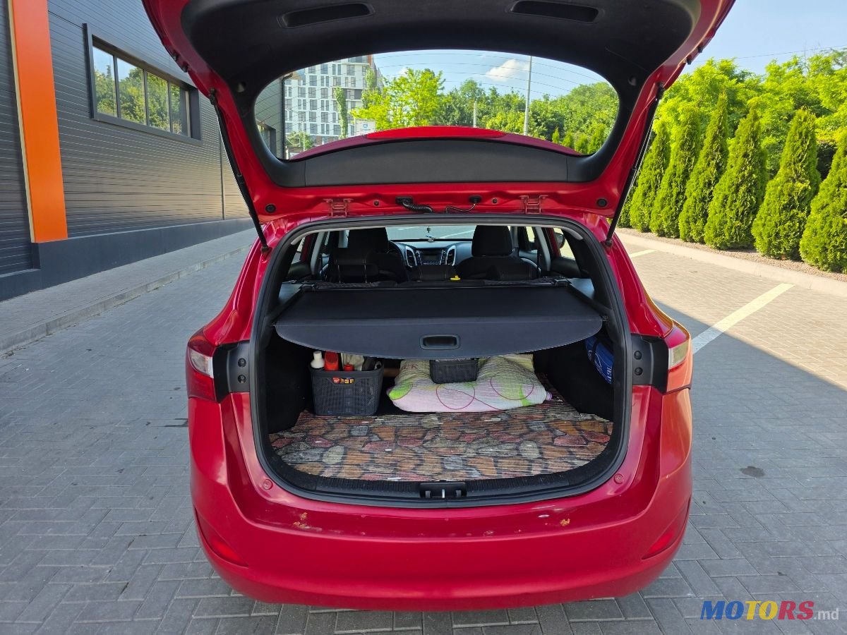 2012' Hyundai i30 photo #6