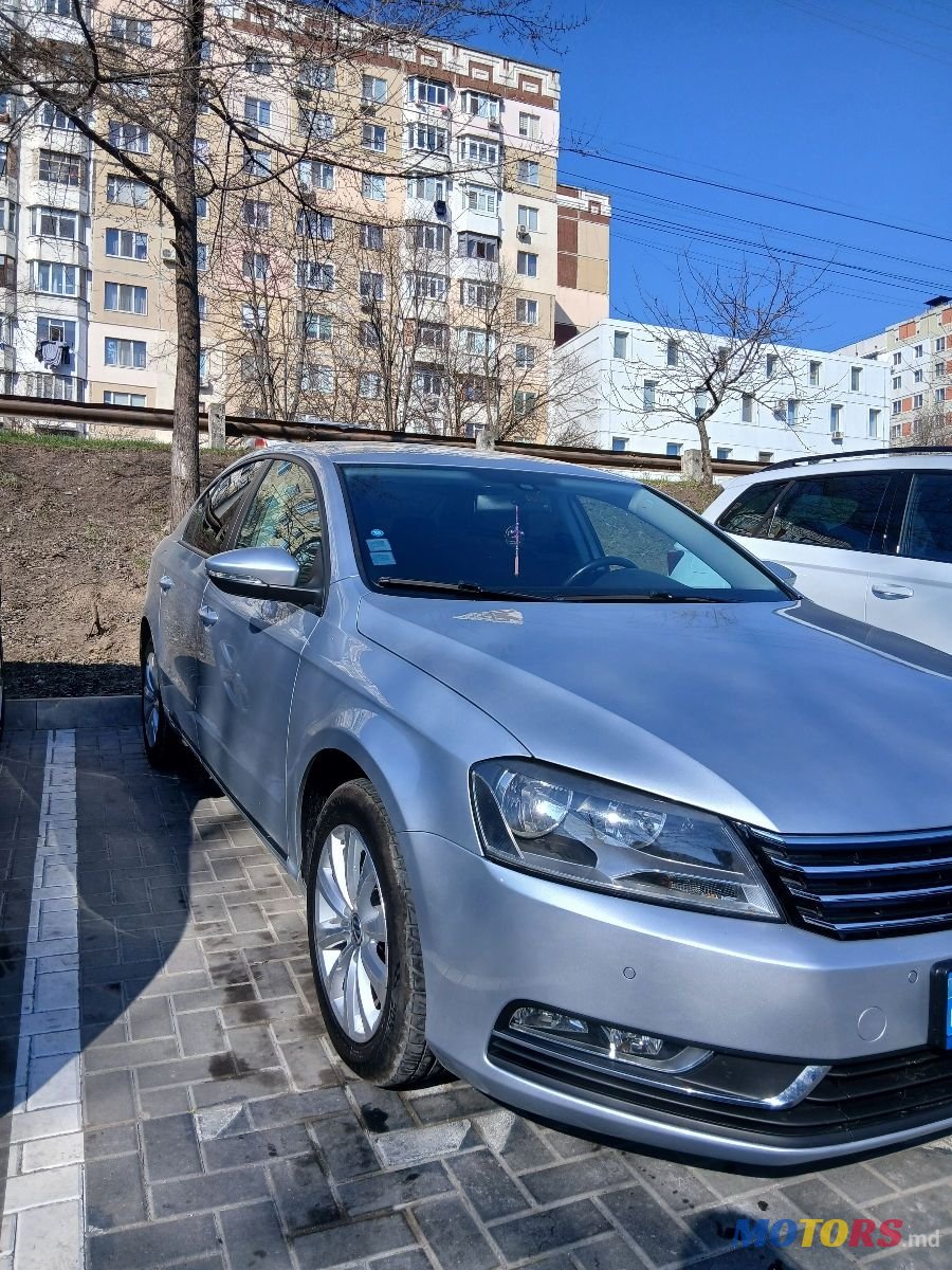 2015' Volkswagen Passat photo #1