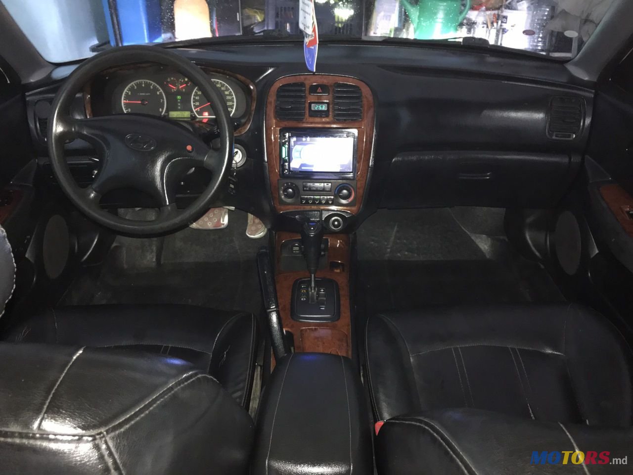 2002' Hyundai Sonata photo #3