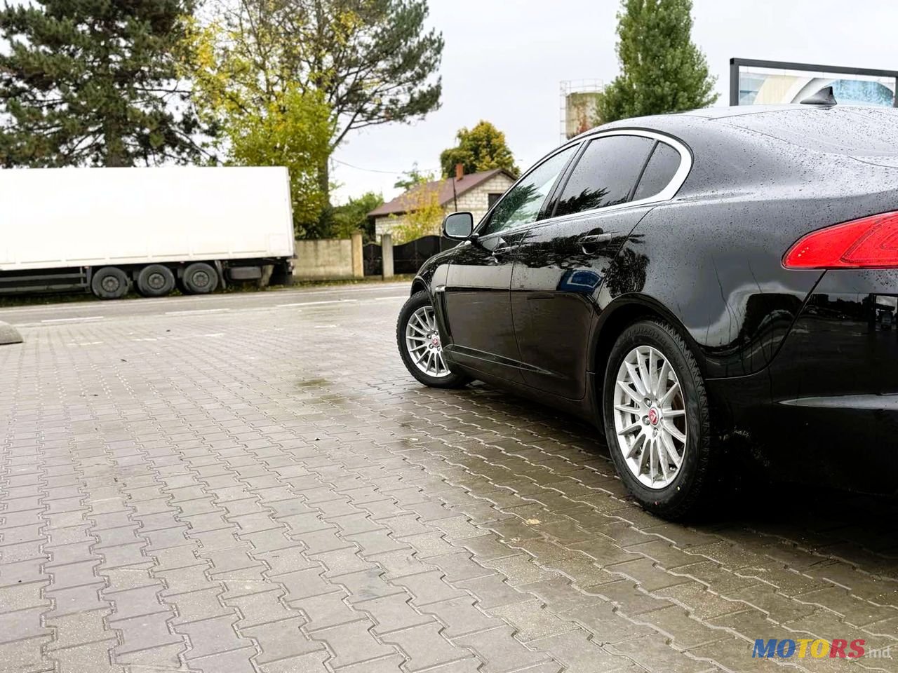 2014' Jaguar XF photo #6