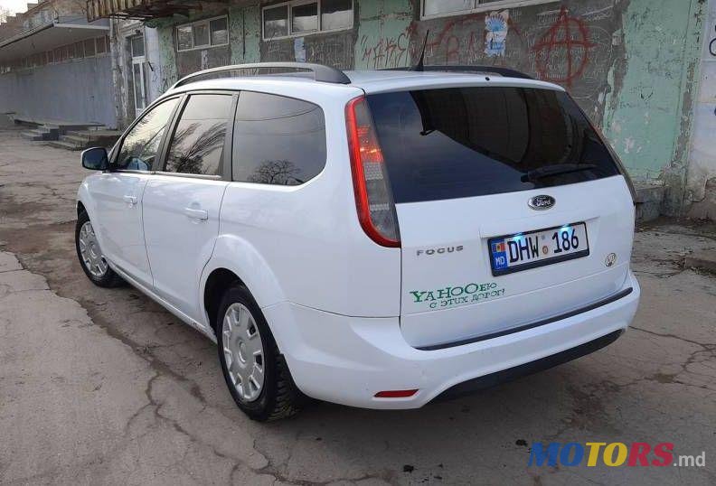 2009' Ford Focus photo #5