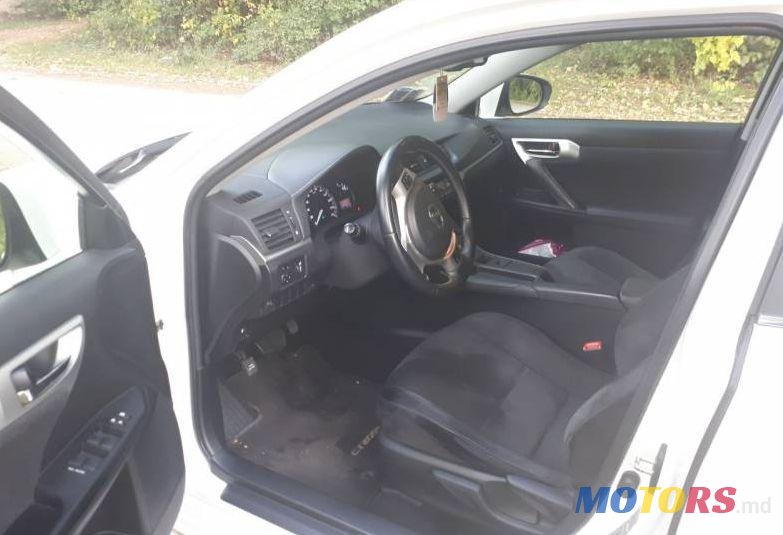 2011' Lexus CT photo #4