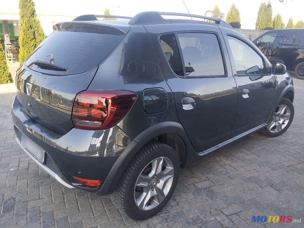 2017' Dacia Sandero Stepway photo #5