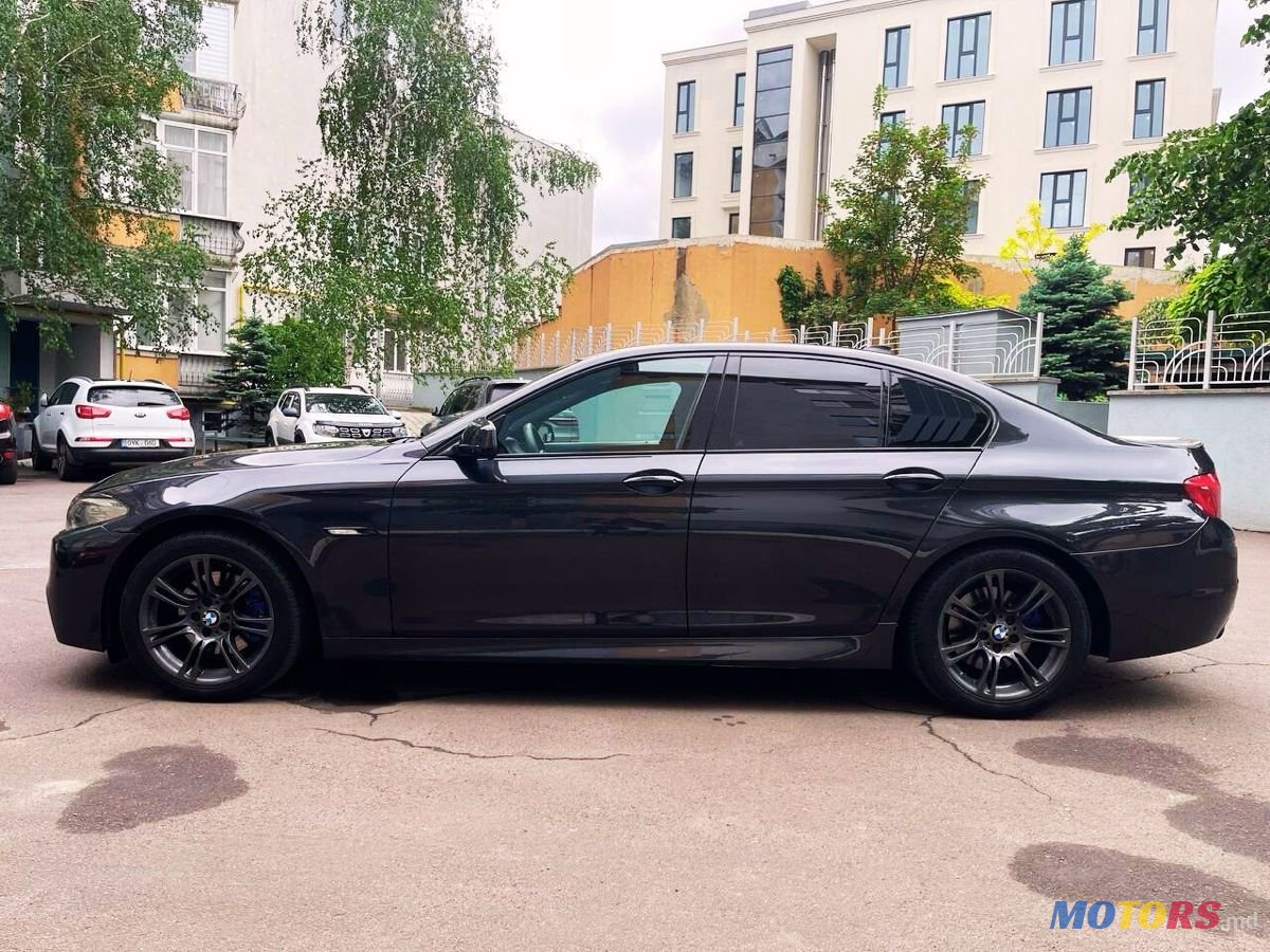 2013' BMW 5 Series photo #3