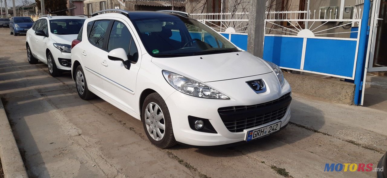 2012' Peugeot 207 photo #3