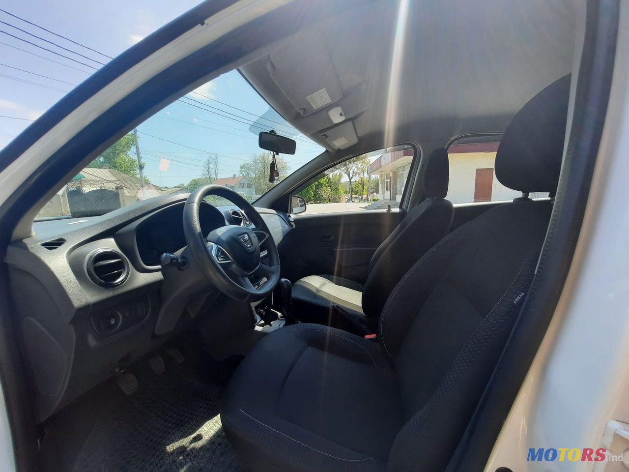 2017' Dacia Logan photo #4