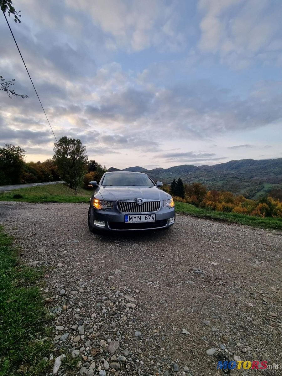 2010' Skoda Superb photo #1