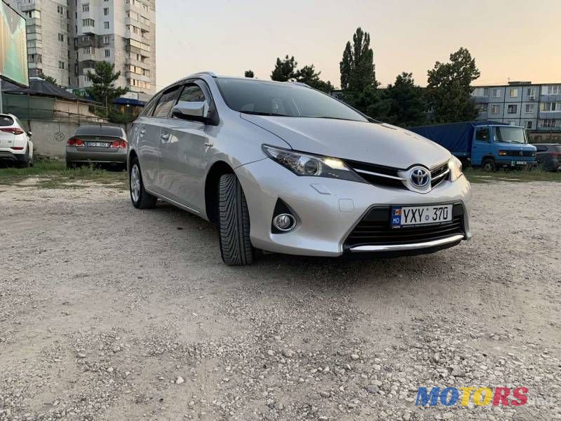 2014' Toyota Auris photo #4