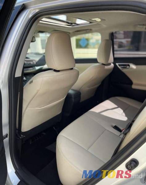 2013' Lexus CT photo #5