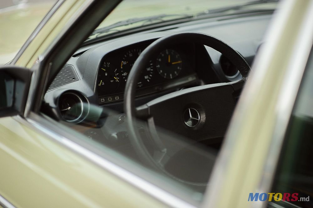 1982' Mercedes-Benz Series (W123) photo #5