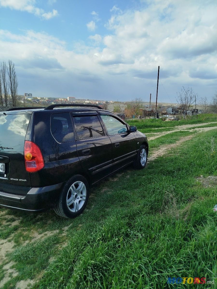 2003' Mitsubishi Space Star photo #5