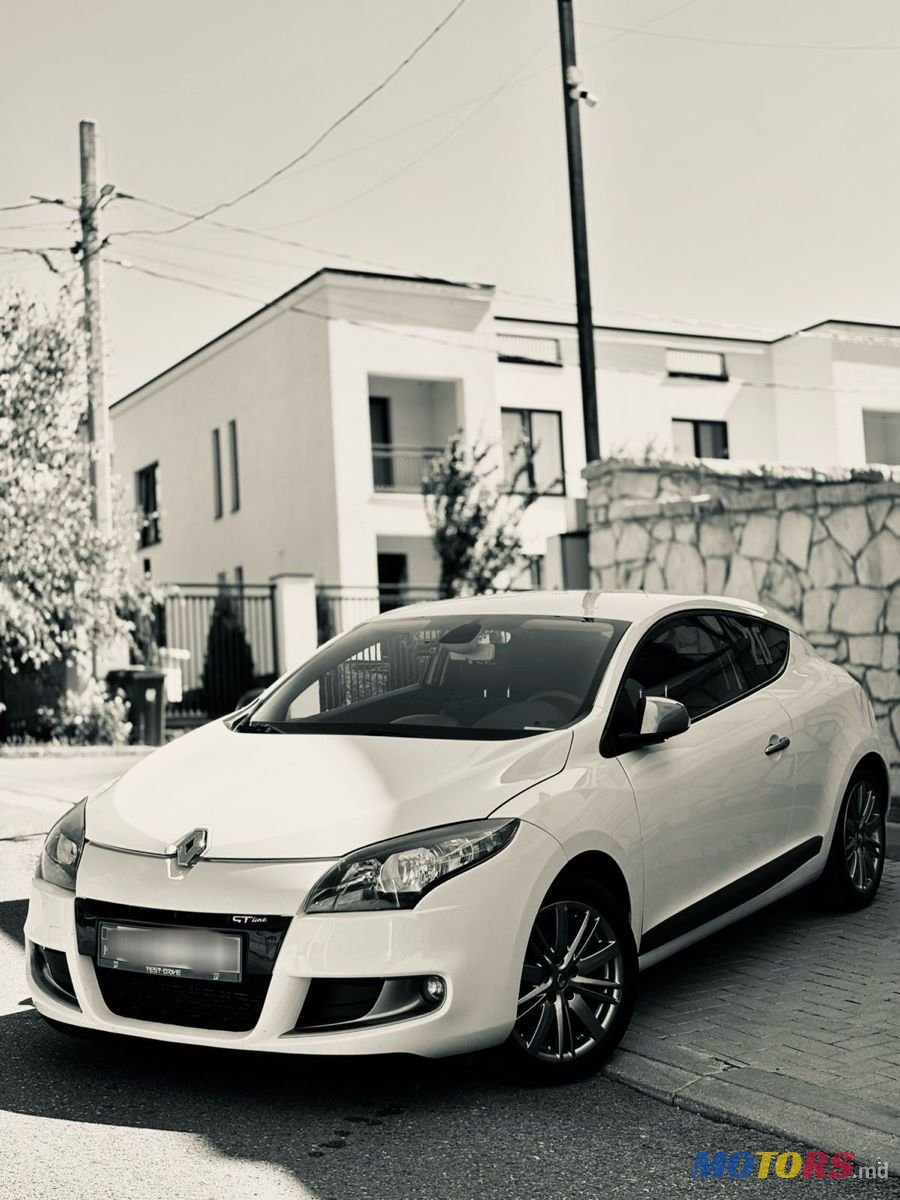 2010' Renault Megane photo #1