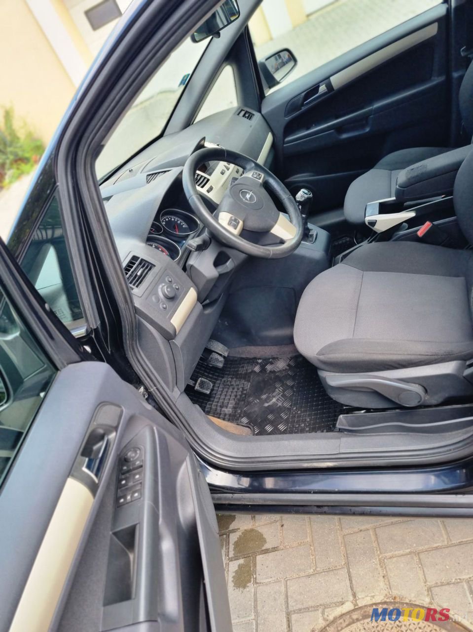 2008' Opel Zafira photo #5