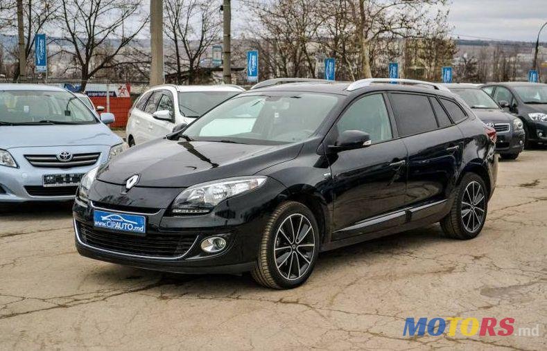 2012' Renault Megane photo #2
