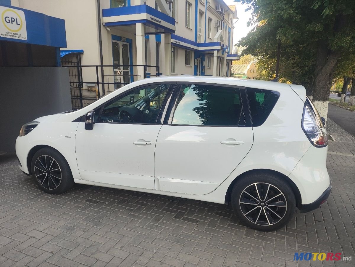2014' Renault Scenic photo #3